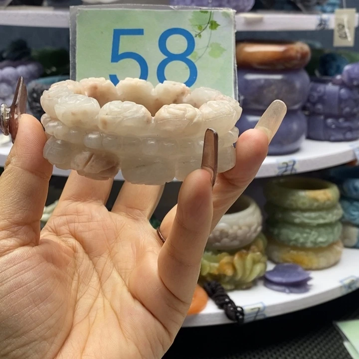 未镶嵌手镯石英岩玉