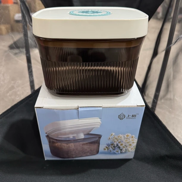 不带勺子.1000ml一键启闭密封罐 颜色不挑