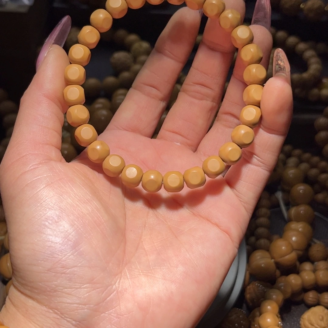 吊坠猴头核桃7+一级品六方手串全品无瑕无药