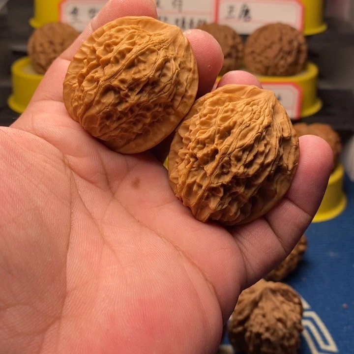 文玩核桃吊坠陕西神盾（独家）