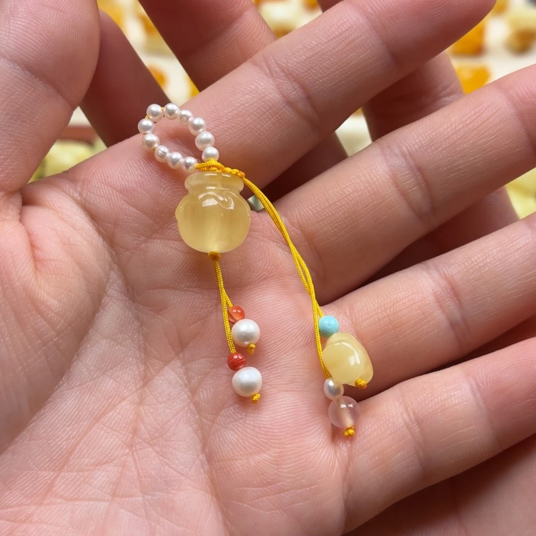 琥珀未镶嵌珠宝奇石