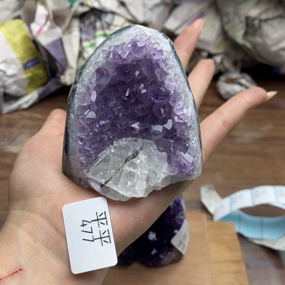 乌拉圭未镶嵌紫晶