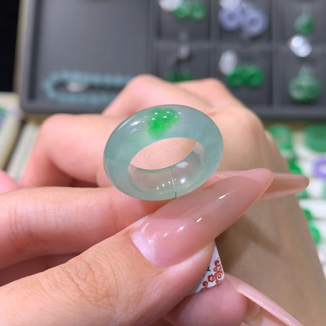 翡翠戒指未镶嵌6-7荧光棒