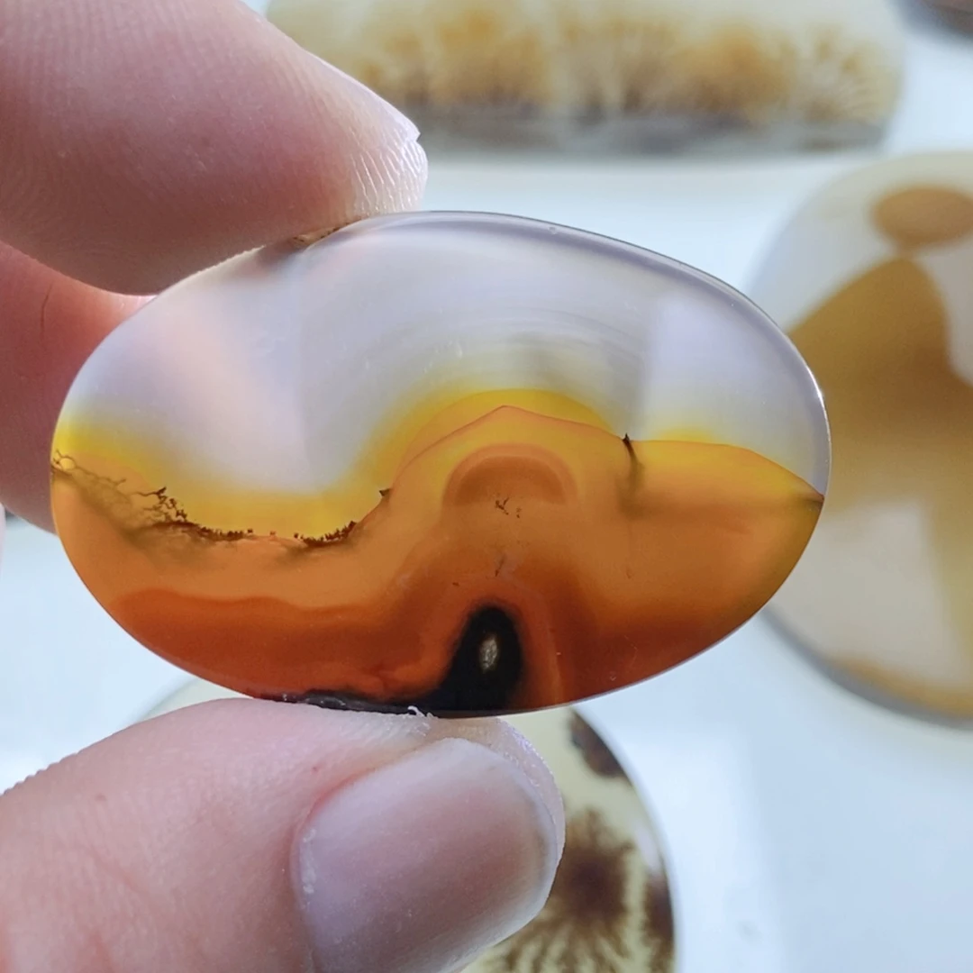 【闪购商品】玛瑙/玉髓颈饰未镶嵌中**眼