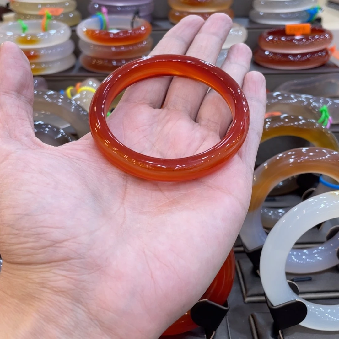 玛瑙/玉髓手镯未镶嵌