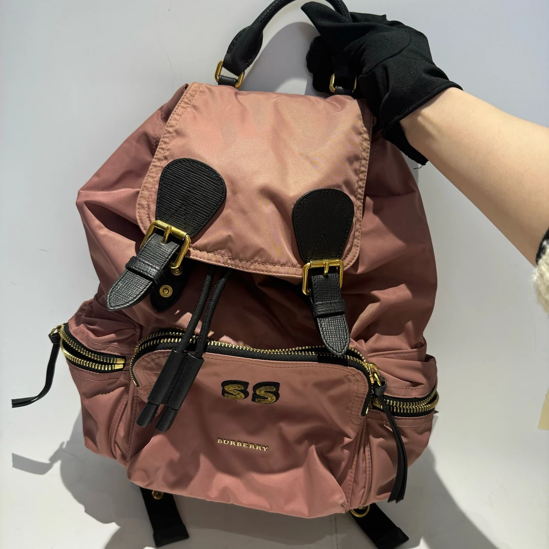 95新 BURBERRY/博柏利 11489607/KIKIFIFI/双肩包