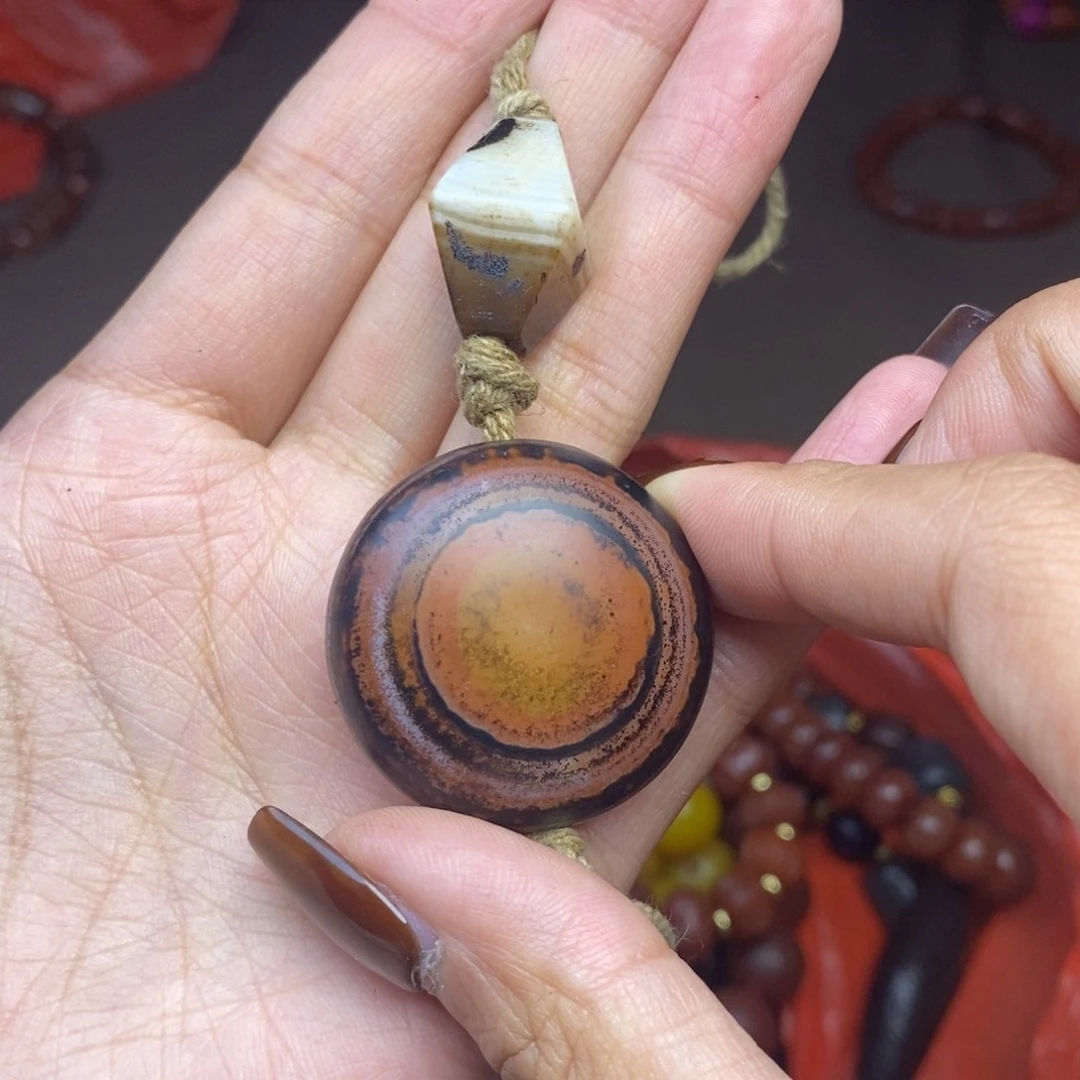 玛瑙/玉髓颈饰未镶嵌