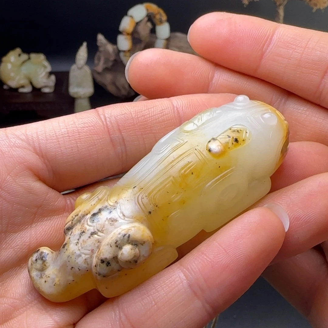 半***人和田玉（糖玉）未镶嵌挂件