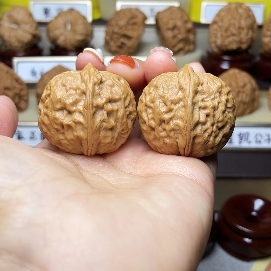 把件文玩核桃卧龙元宝36左右
