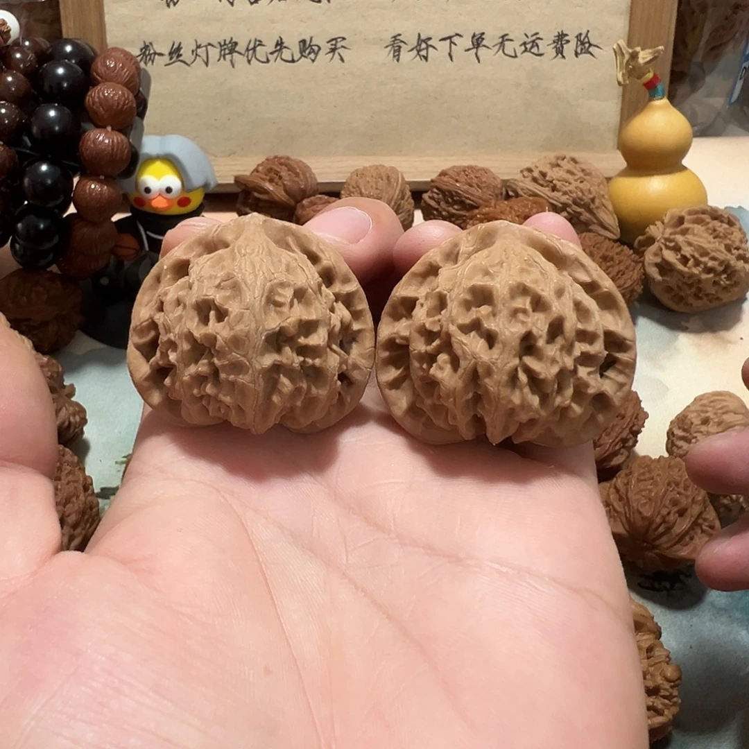 16号文玩核桃42尺桃心宫灯