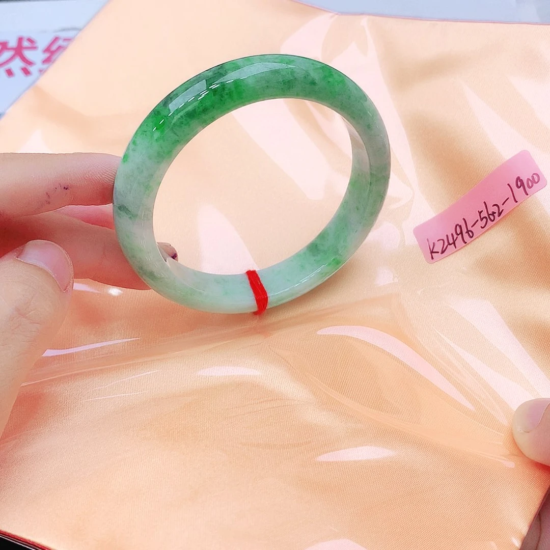 翡翠未镶嵌手镯我