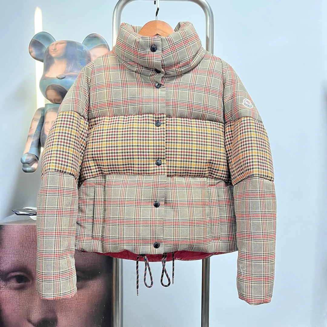 99新 MONCLER CER羽绒服 L0914 尺码：2 衣长61 胸围57