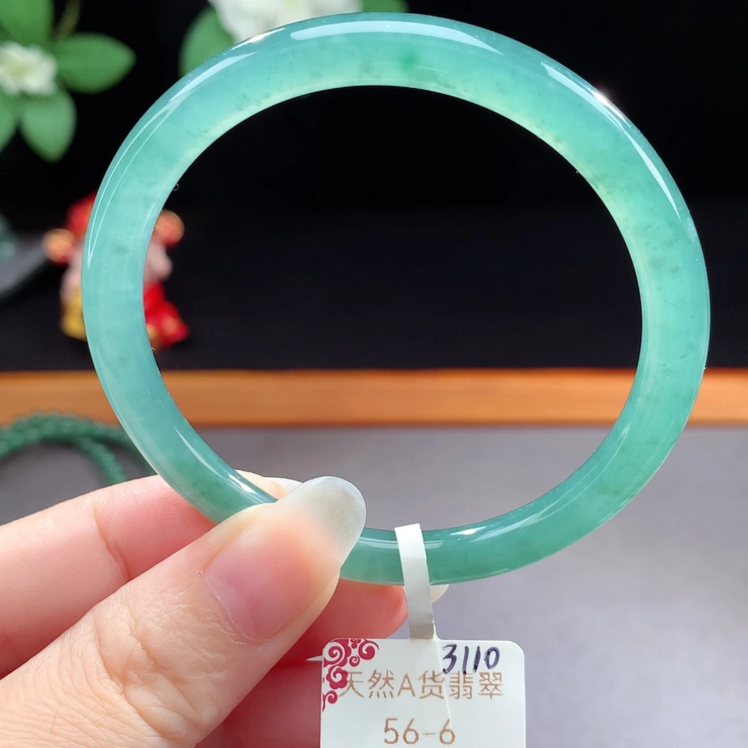 未镶嵌手镯（圆镯）翡翠