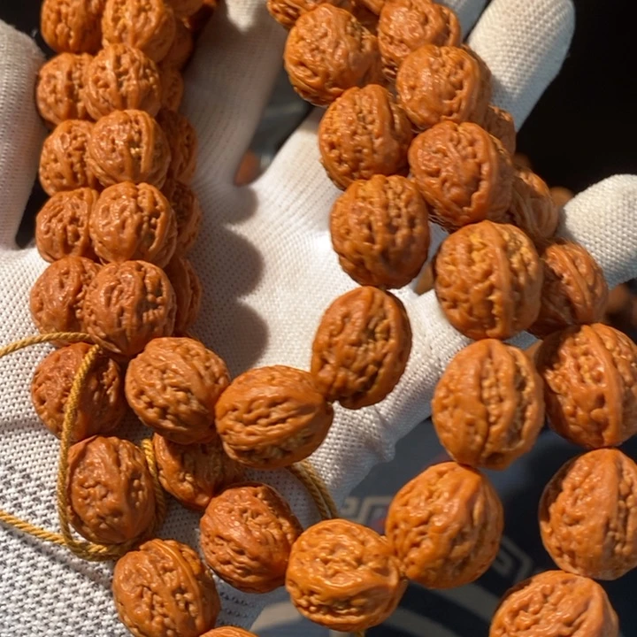 文玩核桃手串……29