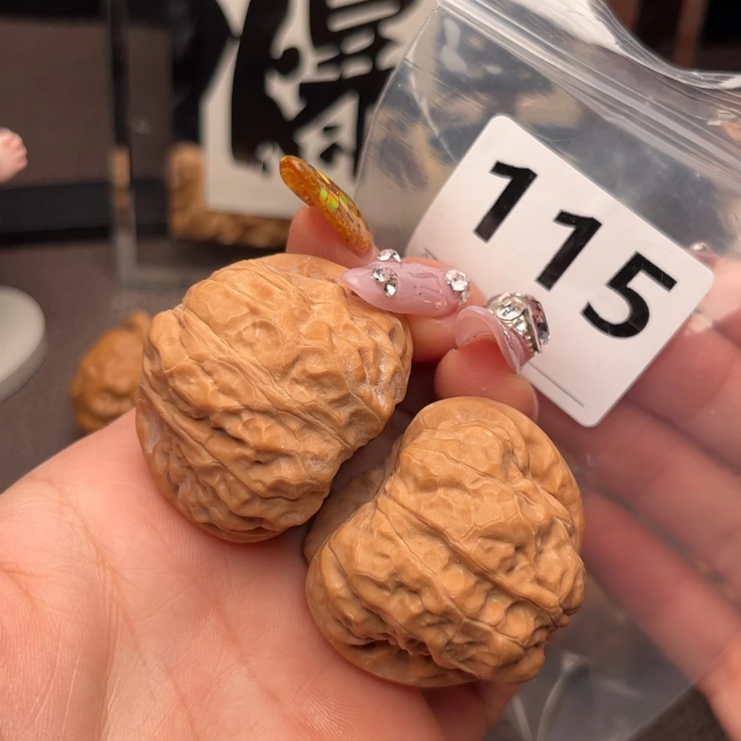 文玩核桃吊坠粗愣肉蛙39