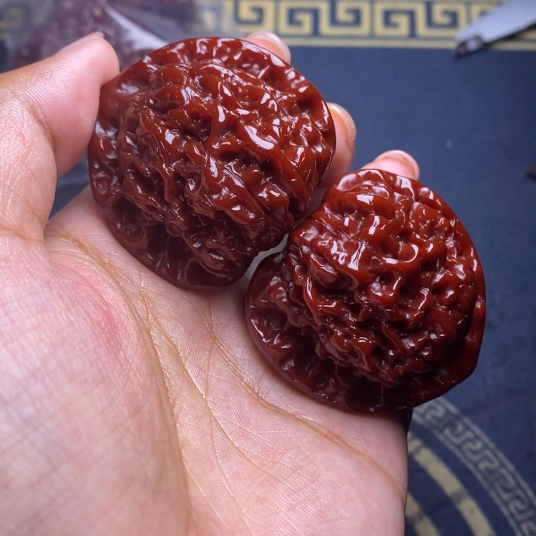 文玩核桃吊坠官帽 44