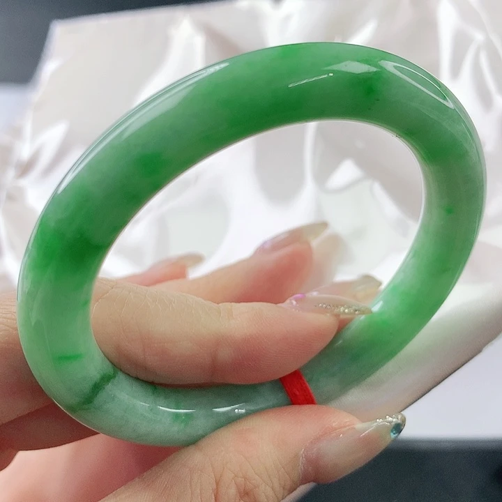 未镶嵌手镯翡翠，506
