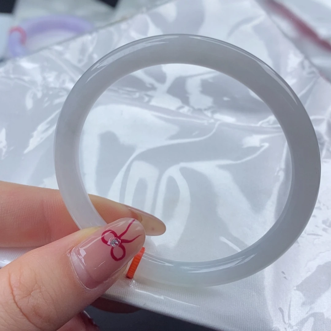 翡翠手镯未镶嵌52圆条