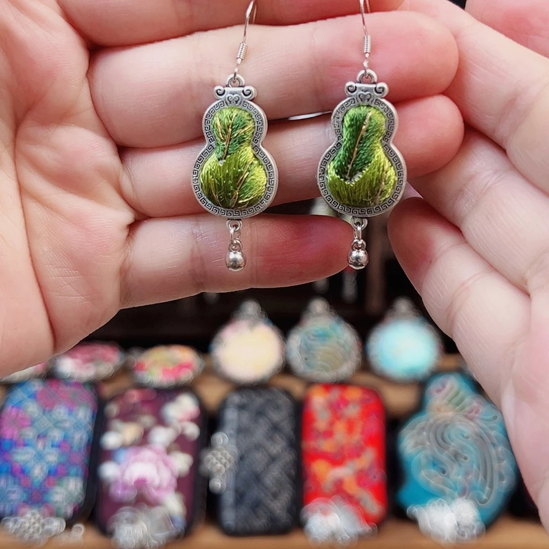 刺绣手工刺绣饰品