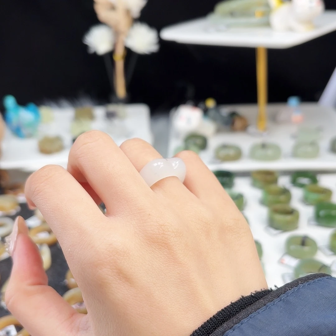和田玉未镶嵌戒指P64冰透猫耳朵16.2不退换