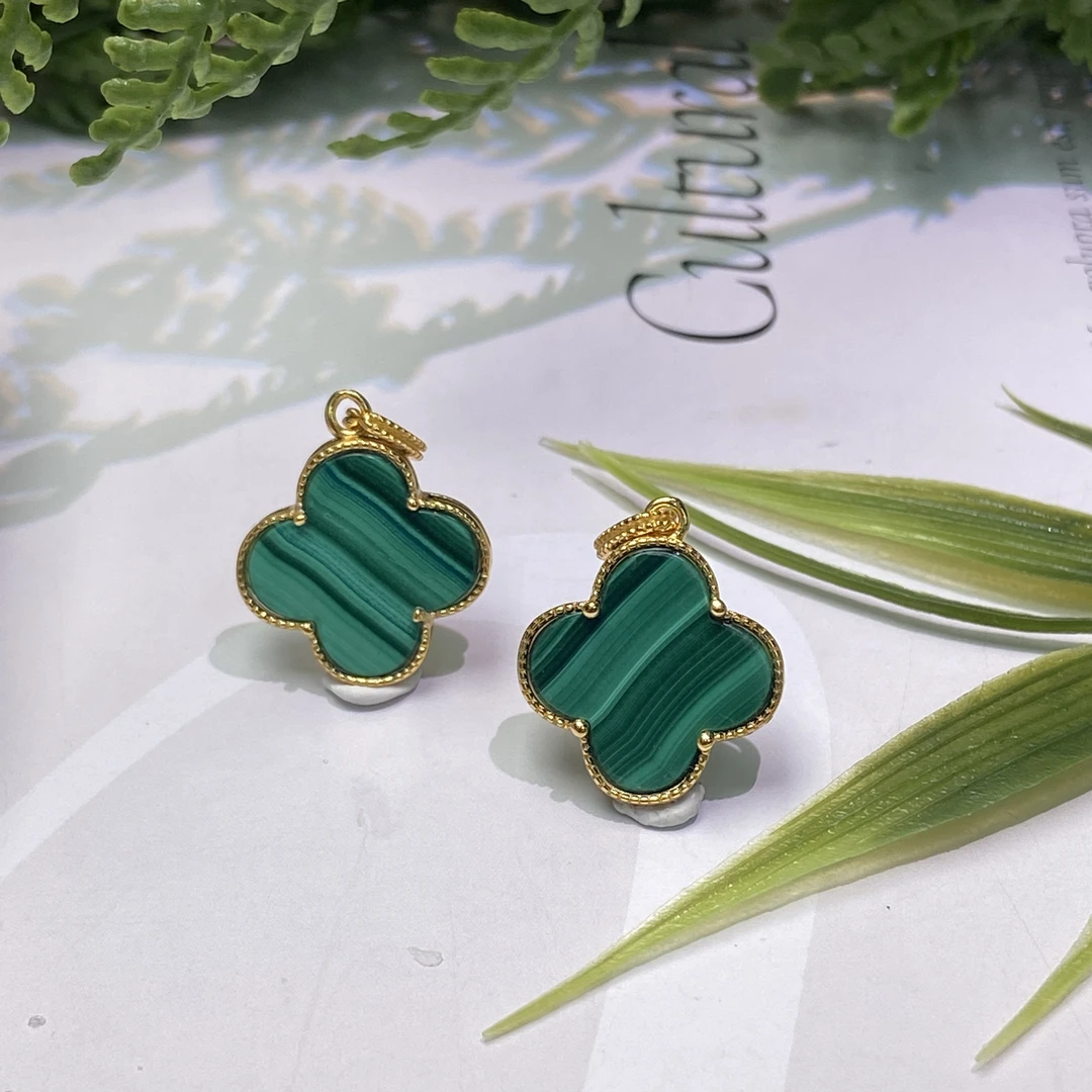 【星浩珠宝】s925银孔雀石吊坠23-10T92K393【多样性发一件】13*13mm