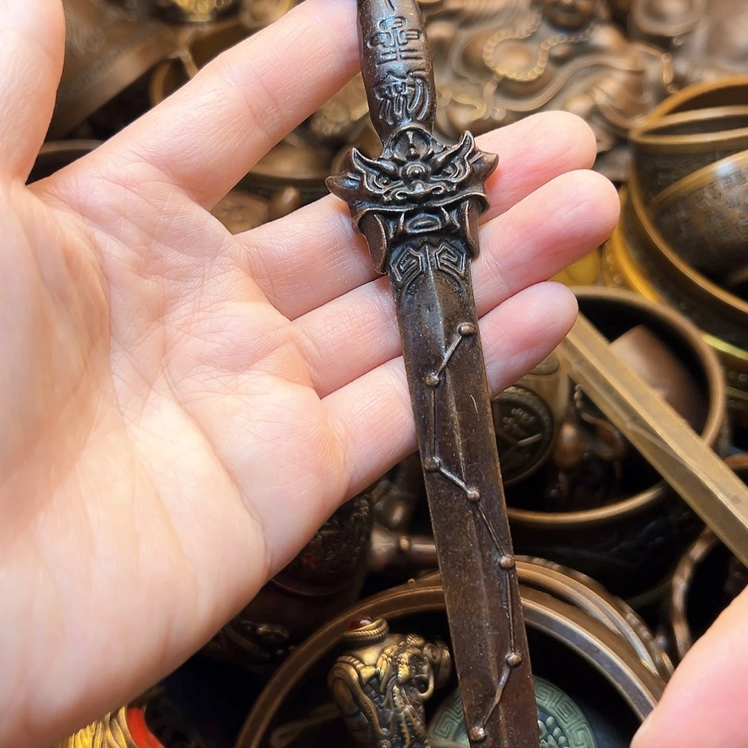 精美铜器工艺品等