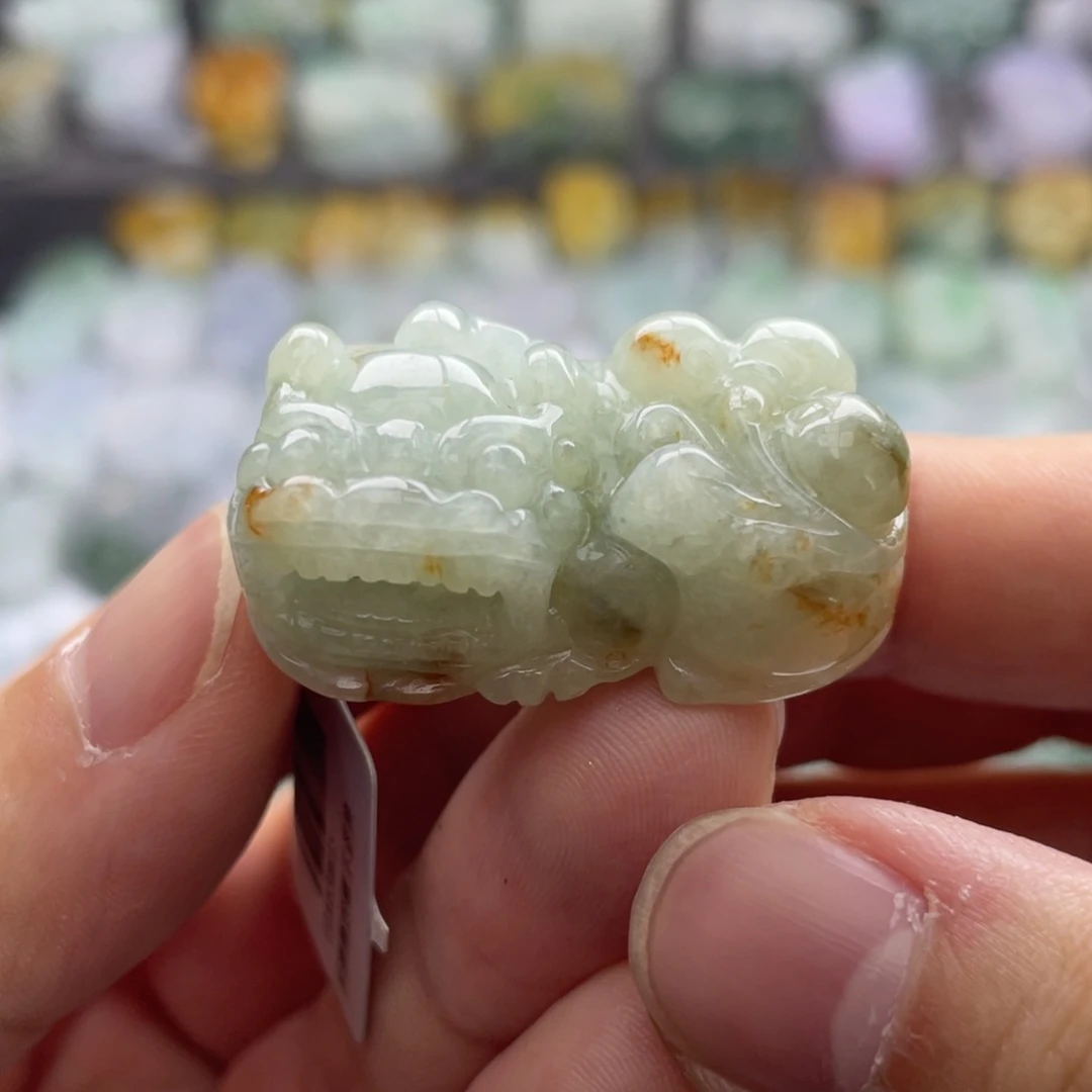 翡翠颈饰未镶嵌貔貅