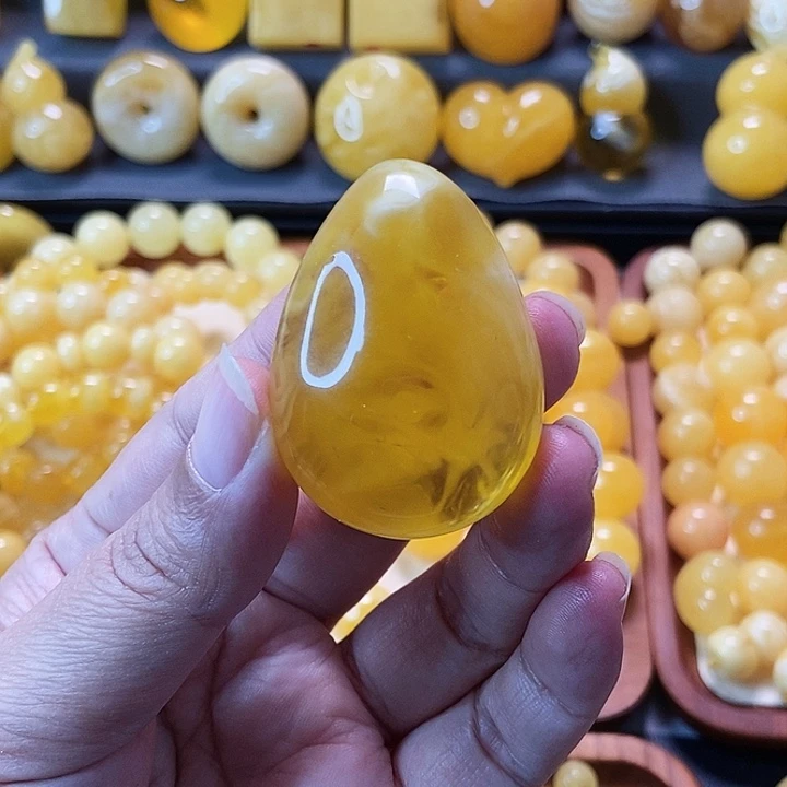 琥珀未镶嵌颈饰天然蜜蜡