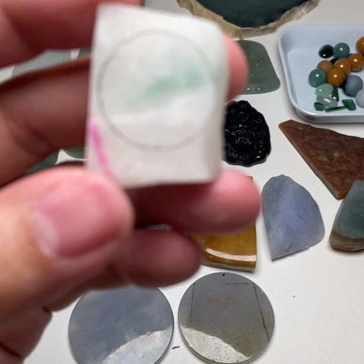 翡翠裸石缅甸翡翠A货