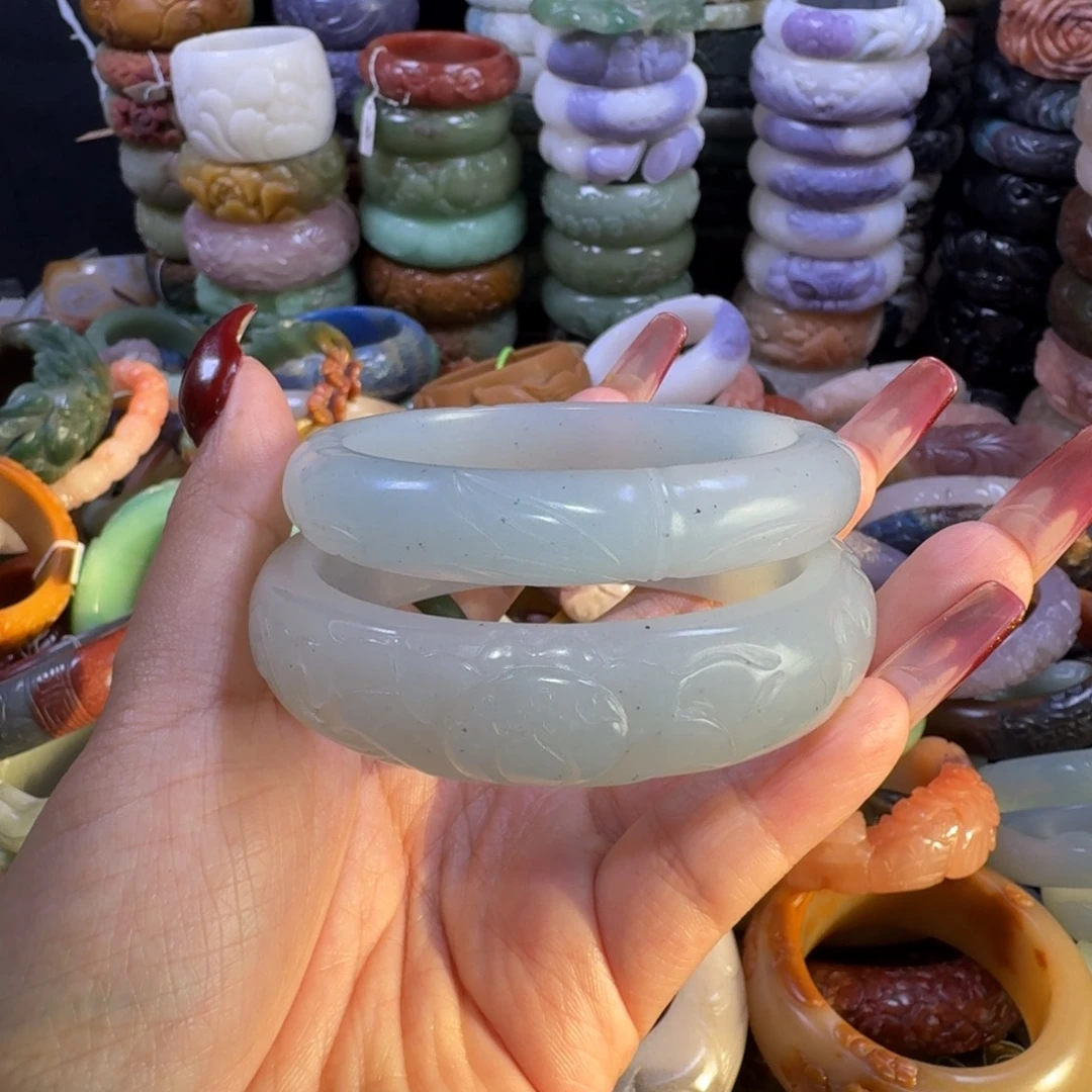 石英质玉（佘太翠）未镶嵌手镯6。6263。不退换一个价两个168