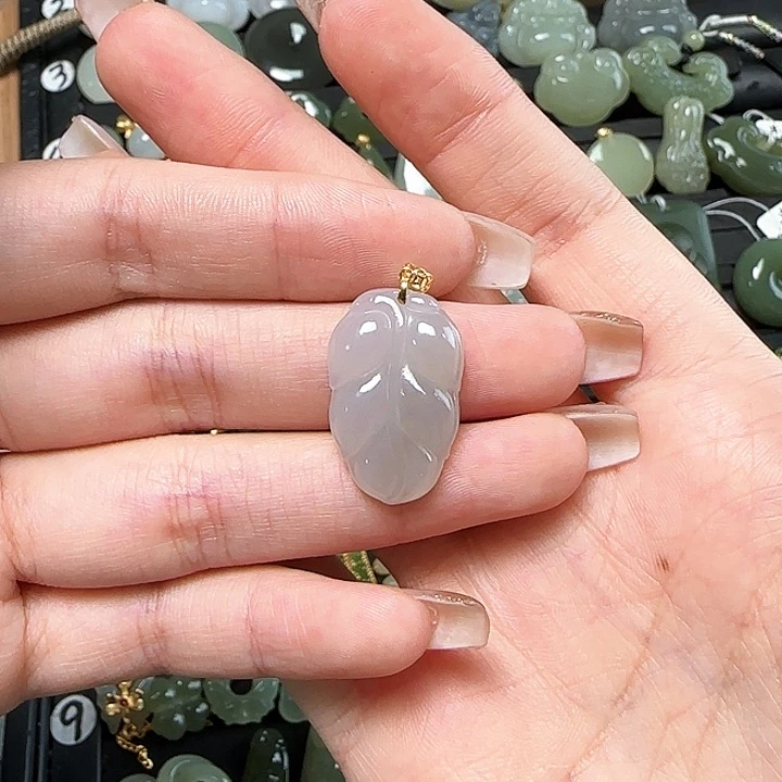 和田玉18K金镶嵌颈饰