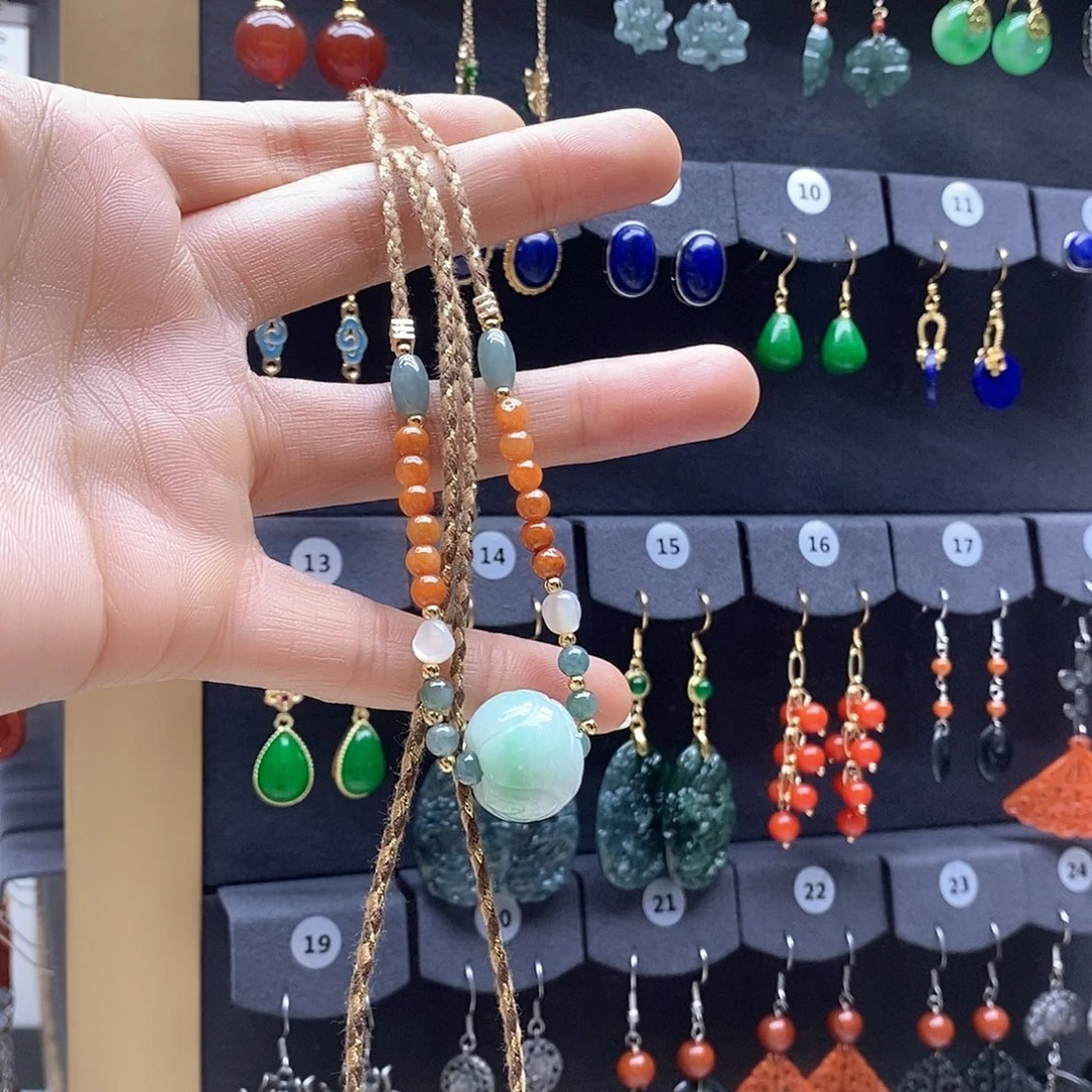 翡翠未镶嵌颈饰项链