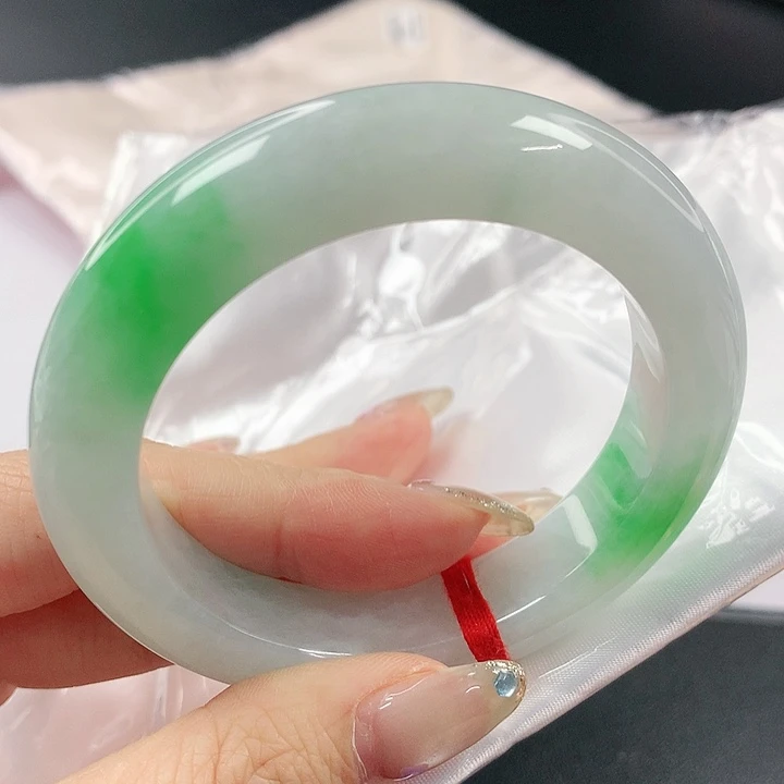 未镶嵌手镯翡翠，768