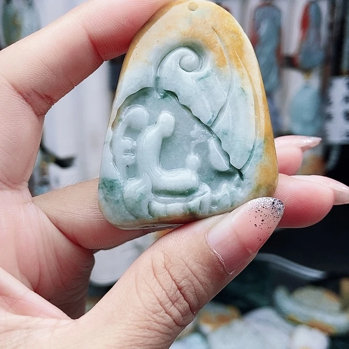 翡翠未镶嵌颈饰翡翠