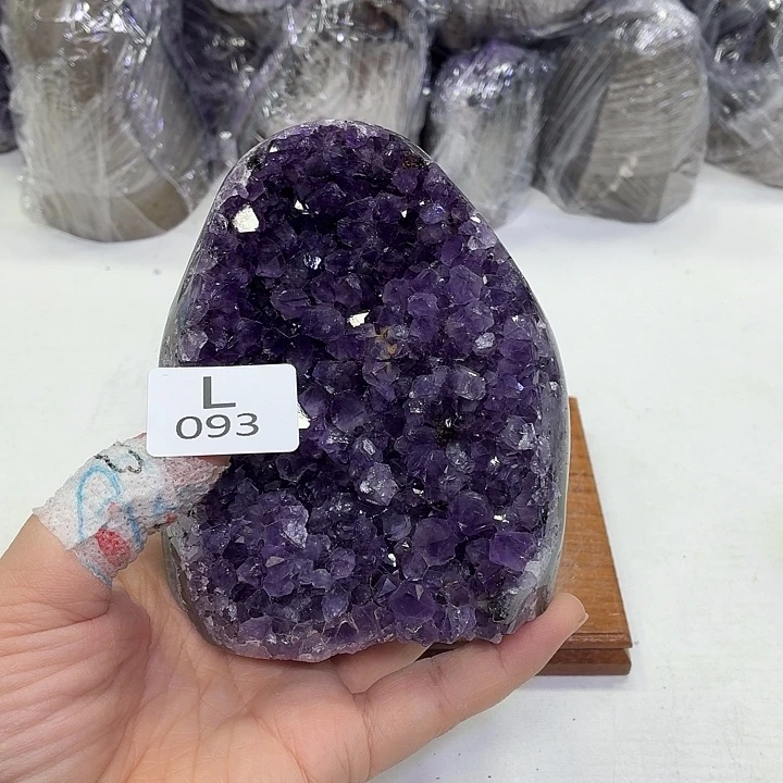 未镶嵌摆件水晶天然紫水晶