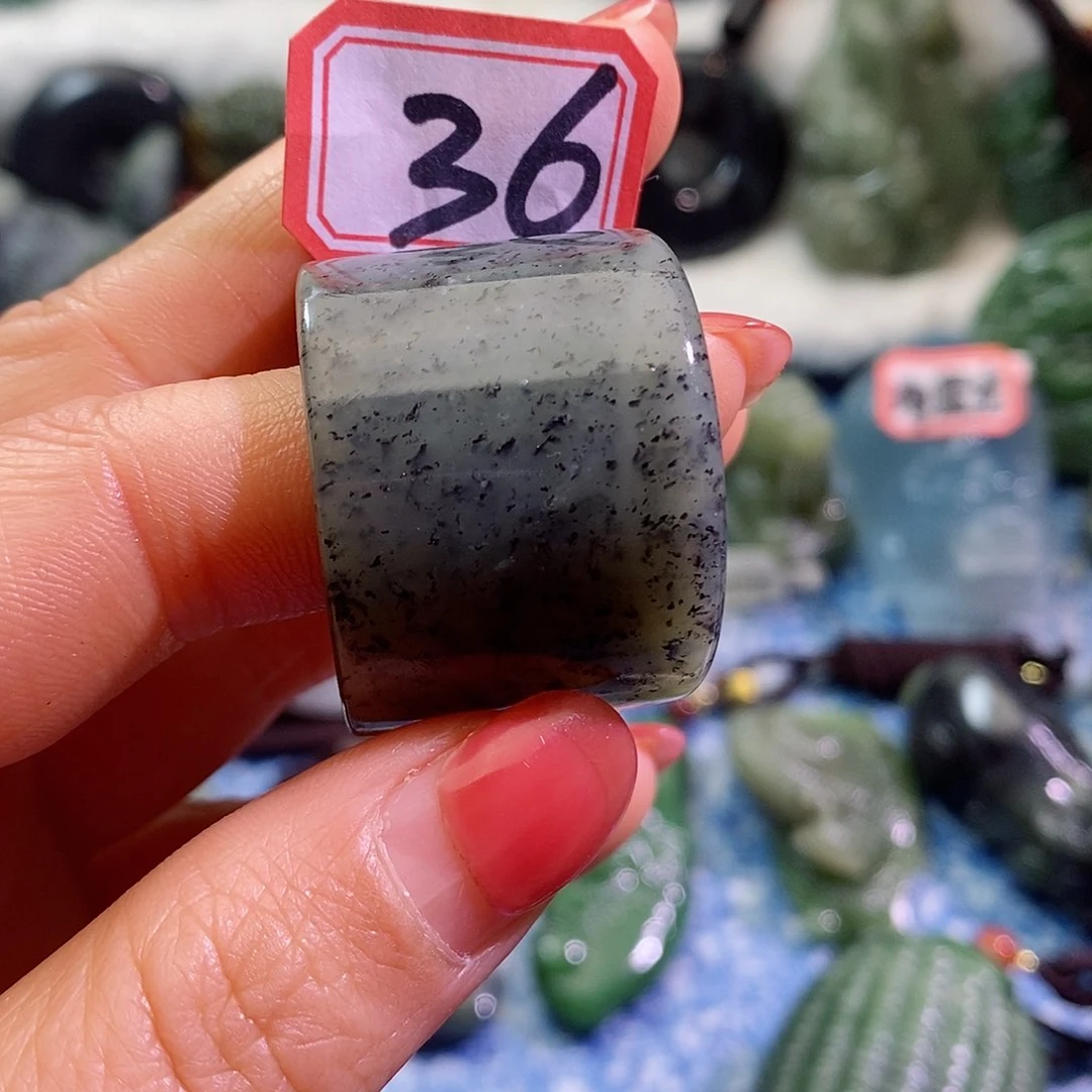 和田玉（糖玉）颈饰未镶嵌