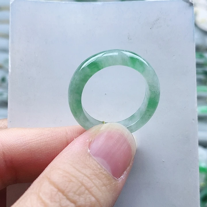 翡翠未镶嵌戒指20号