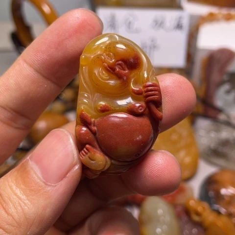【闪购商品】未镶嵌石英质玉（黄龙玉）颈饰