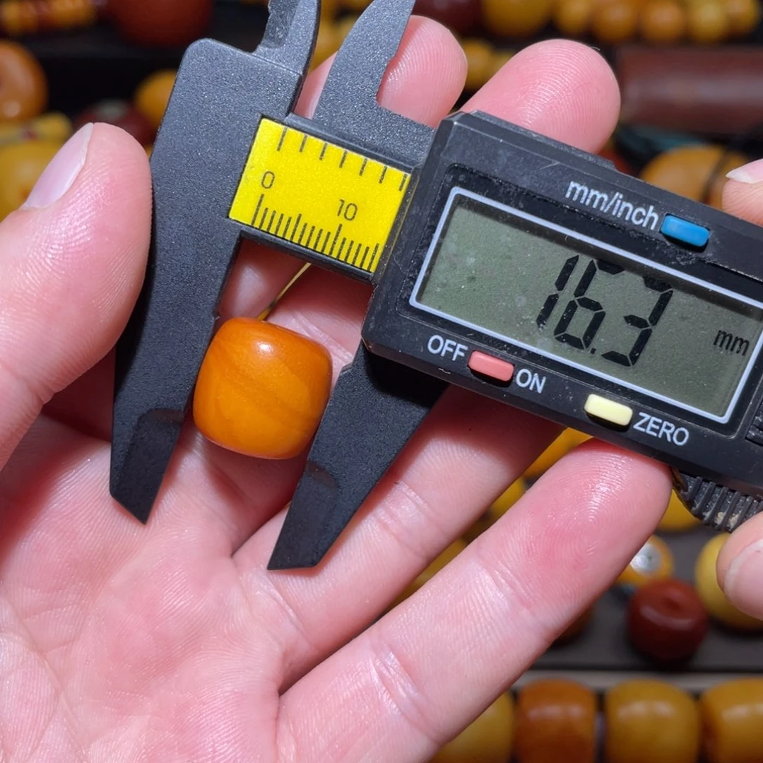 琥珀未镶嵌裸石墩子