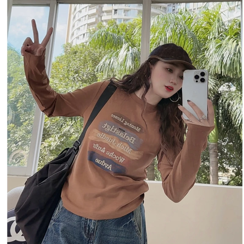 佟掌柜-刺绣字母 圆领百搭韩系休闲T恤