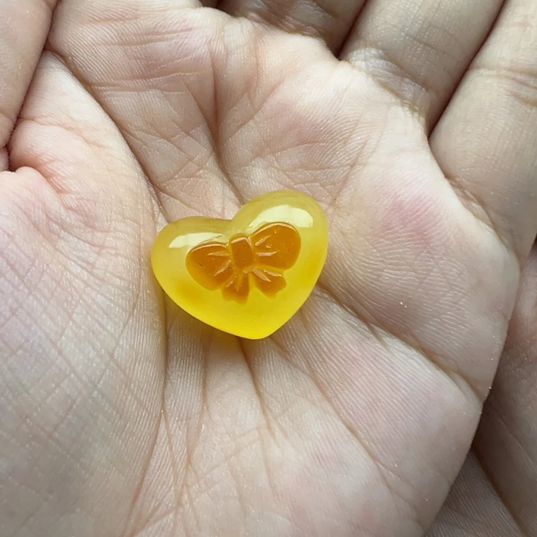 琥珀未镶嵌珠宝奇石蝴蝶结的爱心打孔不退换