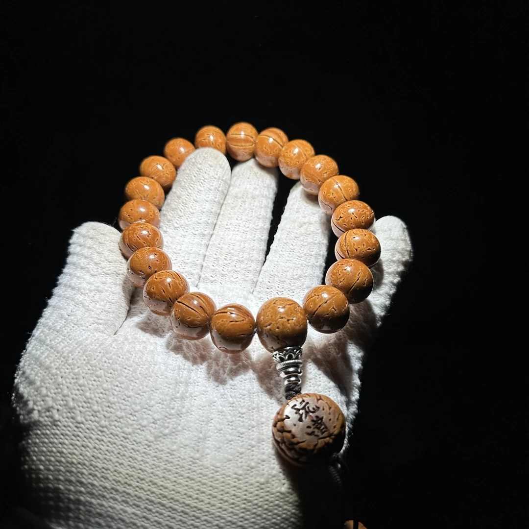 徐胖文玩桃核正圆红魔手持玩道【工作室】