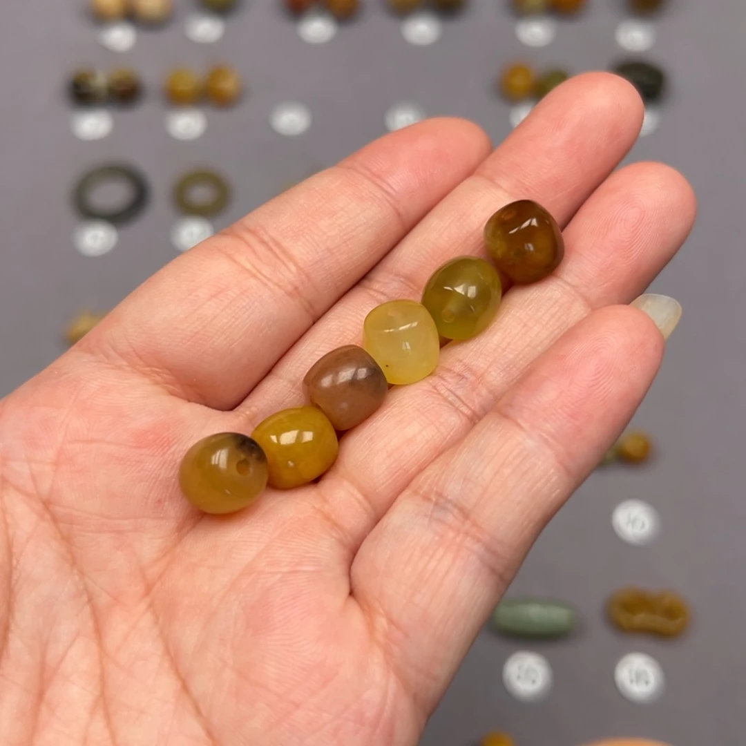 蛇纹石玉未镶嵌颈饰微瑕不退不换