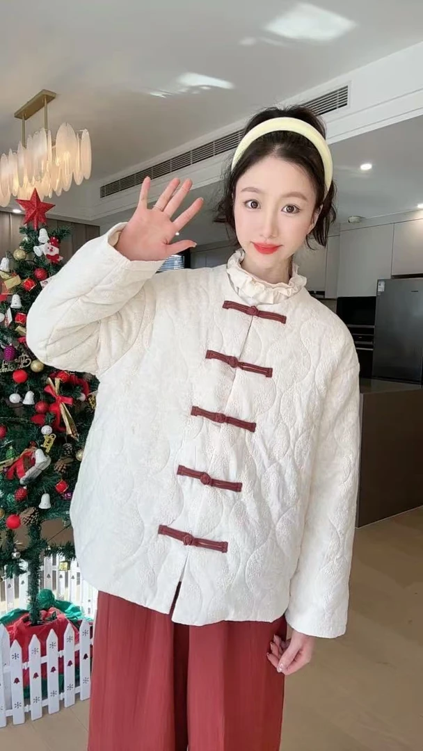 小玉推荐  《新年好》盘扣中式棉服