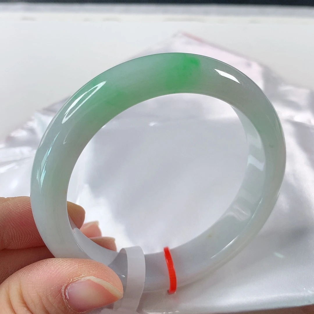 翡翠手镯未镶嵌 ①⑤③