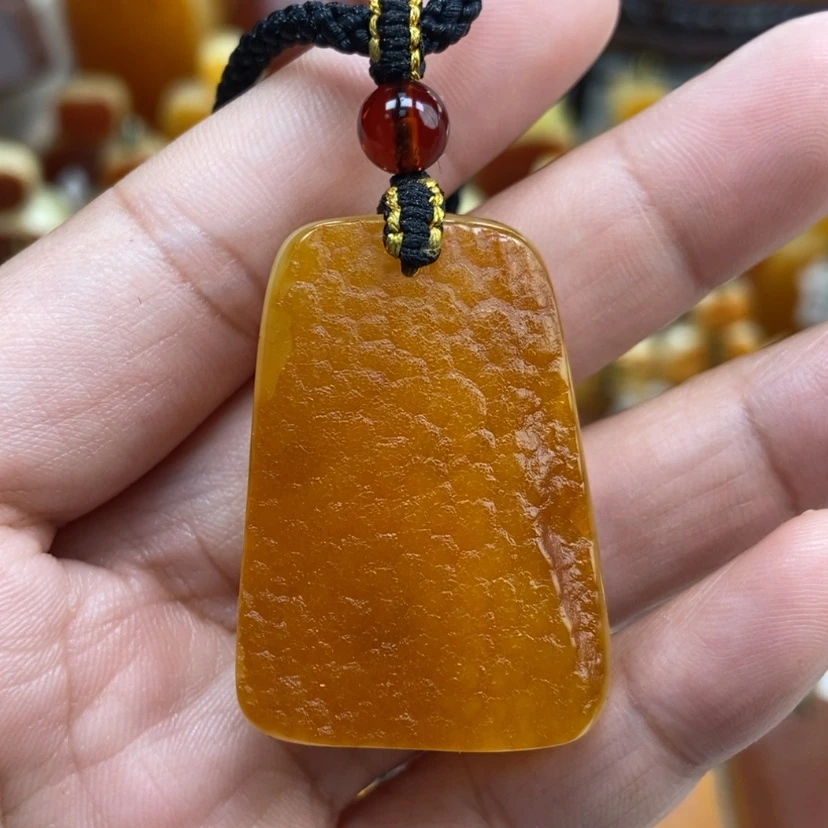 【闪购商品】琥珀颈饰未镶嵌
