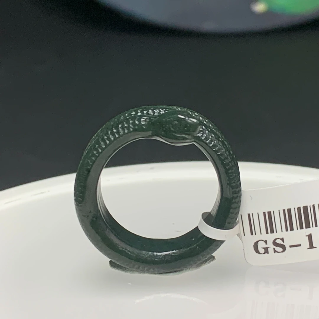 H051珠宝玉石精选和田玉戒指