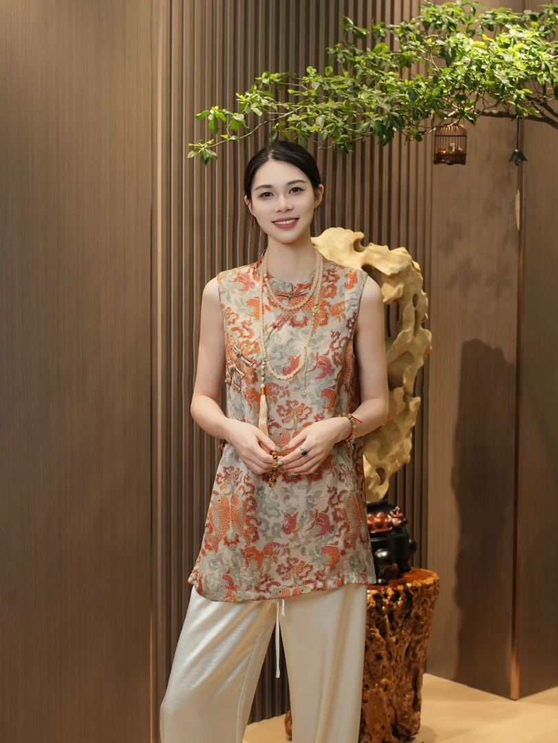 锦鲤呈祥-新款国风新中式无袖气质显瘦小上衣SS26244