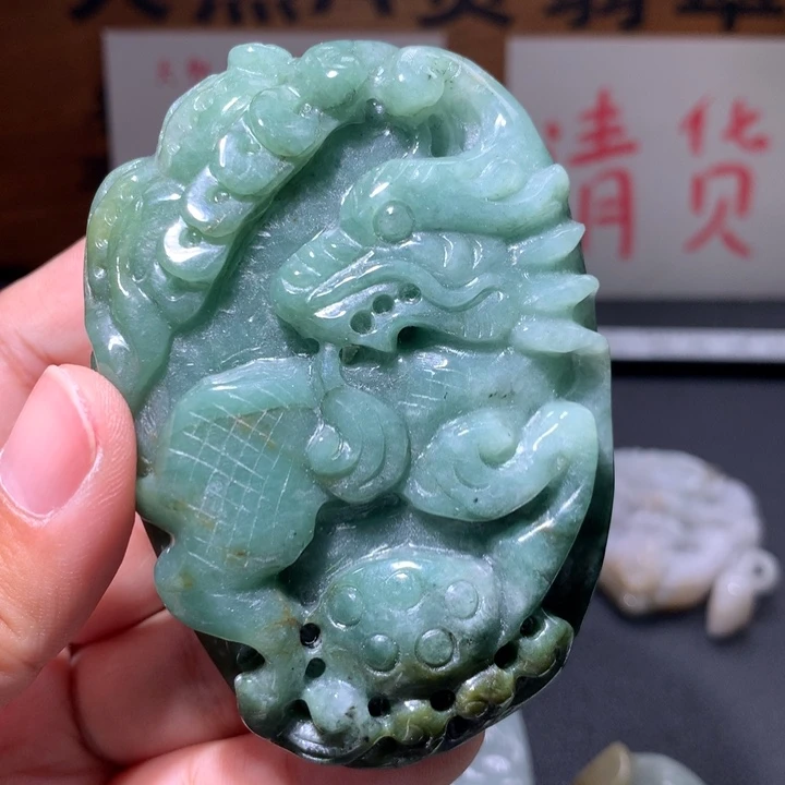 翡翠未镶嵌颈饰保真天然A货翡翠