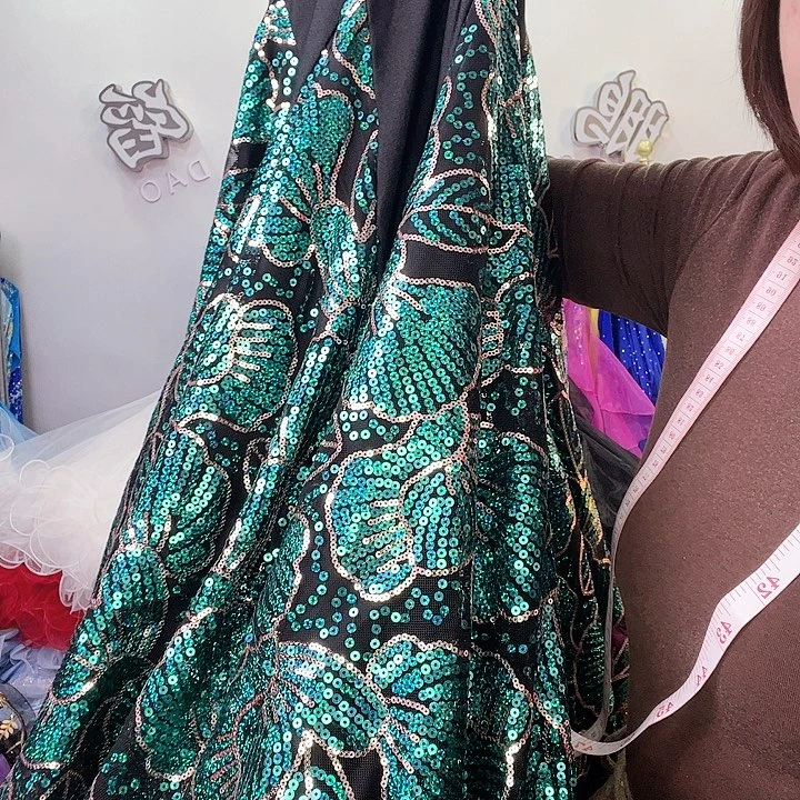 交谊舞和歌舞为主题